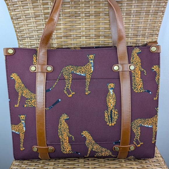 Modcloth Camp Director Cheetah Motif Zipped Tote Shoulder Bag Brown Canvas - Picture 2 of 13